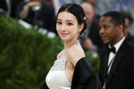 K-Pop Stars Shine at Met Gala in New York